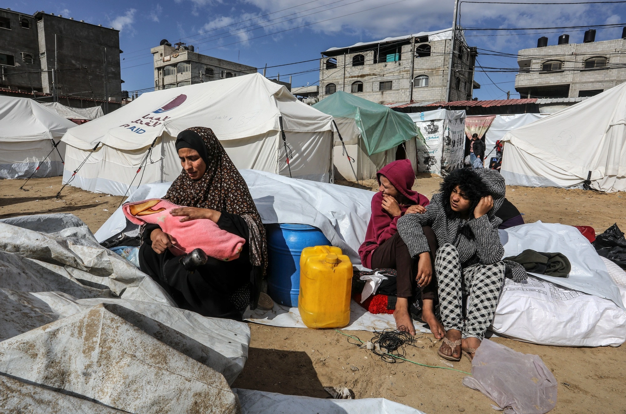 حملة الشتاء في غزة: كيف نساهم في تحسين أوضاع النازحين